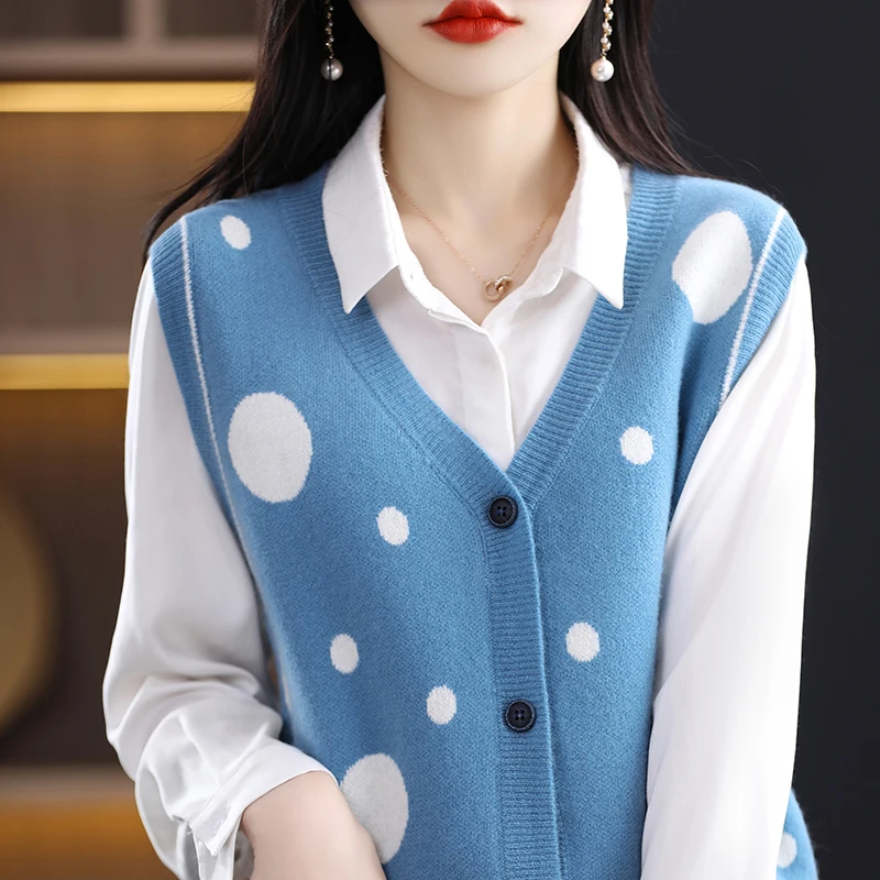 

Women's new autumn and winter V-neck knitted button sweater versatile and fashionable sleeveless vest