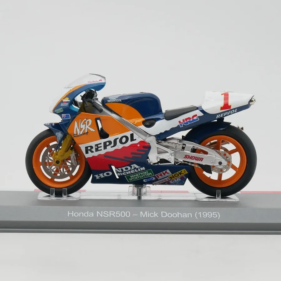 Diecast Ixo 1:18 Scale Moto GP 1995 Honda NSR500 Mick Doohan Honda Motorcycle Model Collection Toy Gift Display Ornament