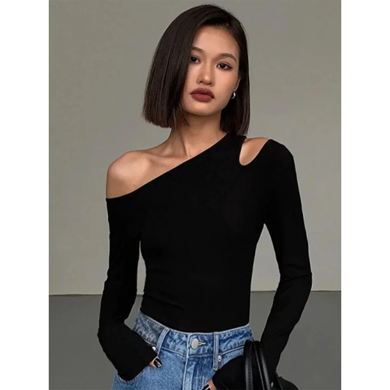 

Long Sleeve Off Shoulder Oblique Neck T-shirts for Women, Slim Fit Plain Crop Top, Sexy Hollow Out T-shirts for Spring 2024