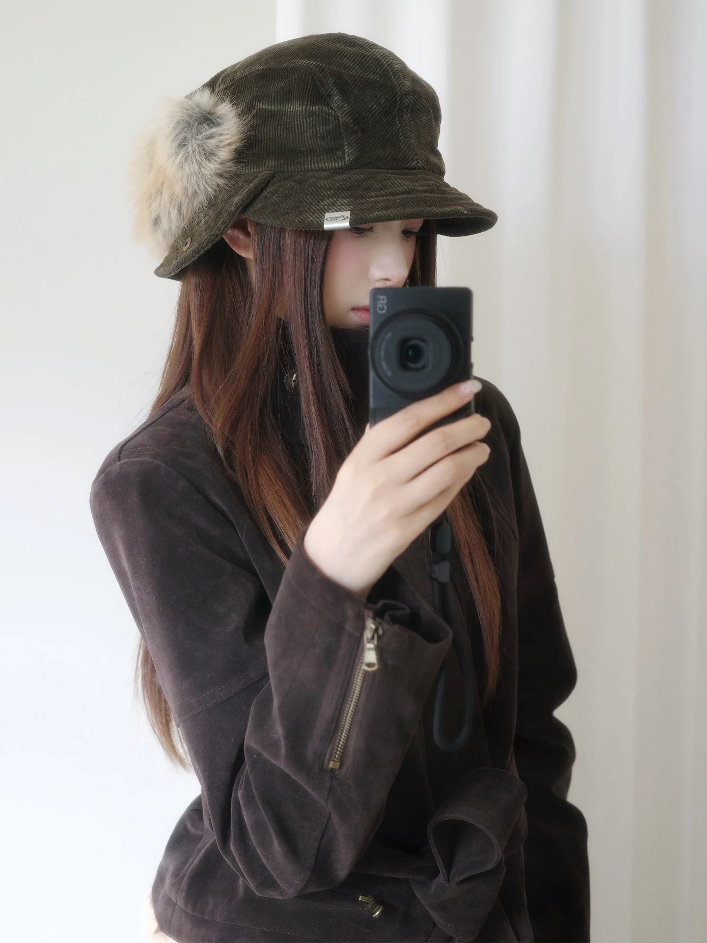 Vintage Corduroy Cuffed Plush Bucket Hat For Women Detachable Plush Multi-Way Wear Slimming Face Effect Duckbill