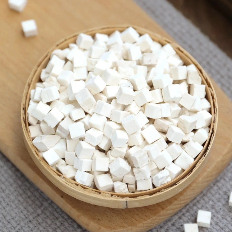 Poria cocos material medicinal chino pequeños cubos blancos de poria cocos