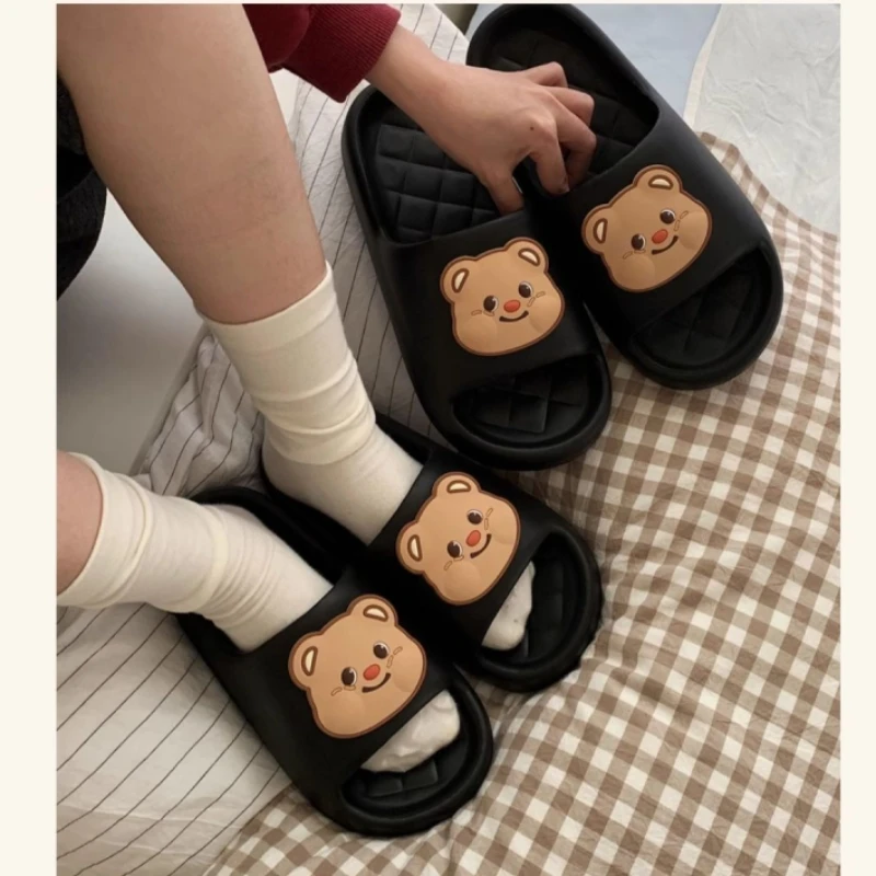 

Soft Cute Bear Slippers Men's Women's Women's Household Anti-slip Stomping Shit Feeling eva Girls' Heart Couple Sandal Slippers