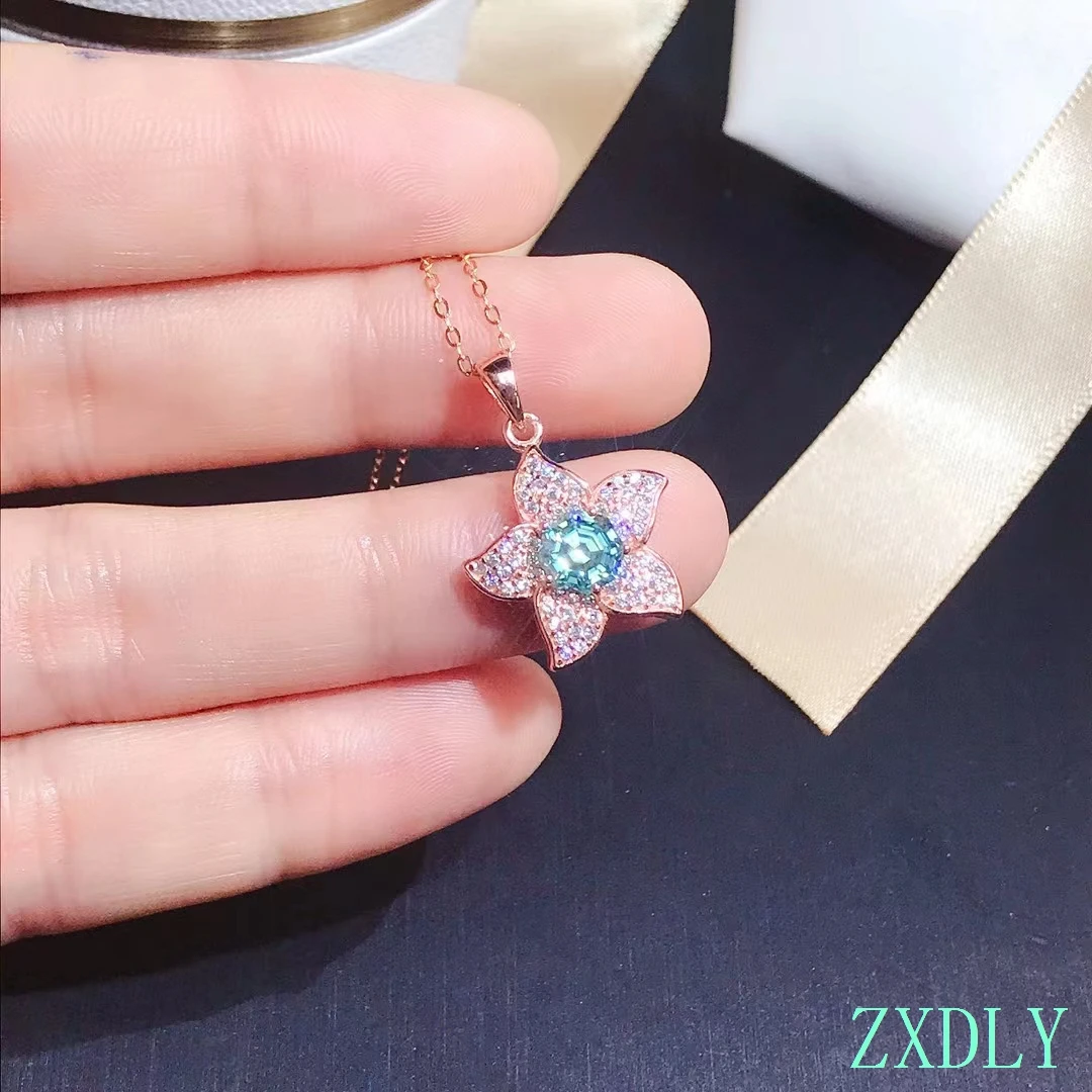 2022 New green moissanite pendant Chain random present  925 silver Rose plated pendant birthday gift 1ct Octagon Gem