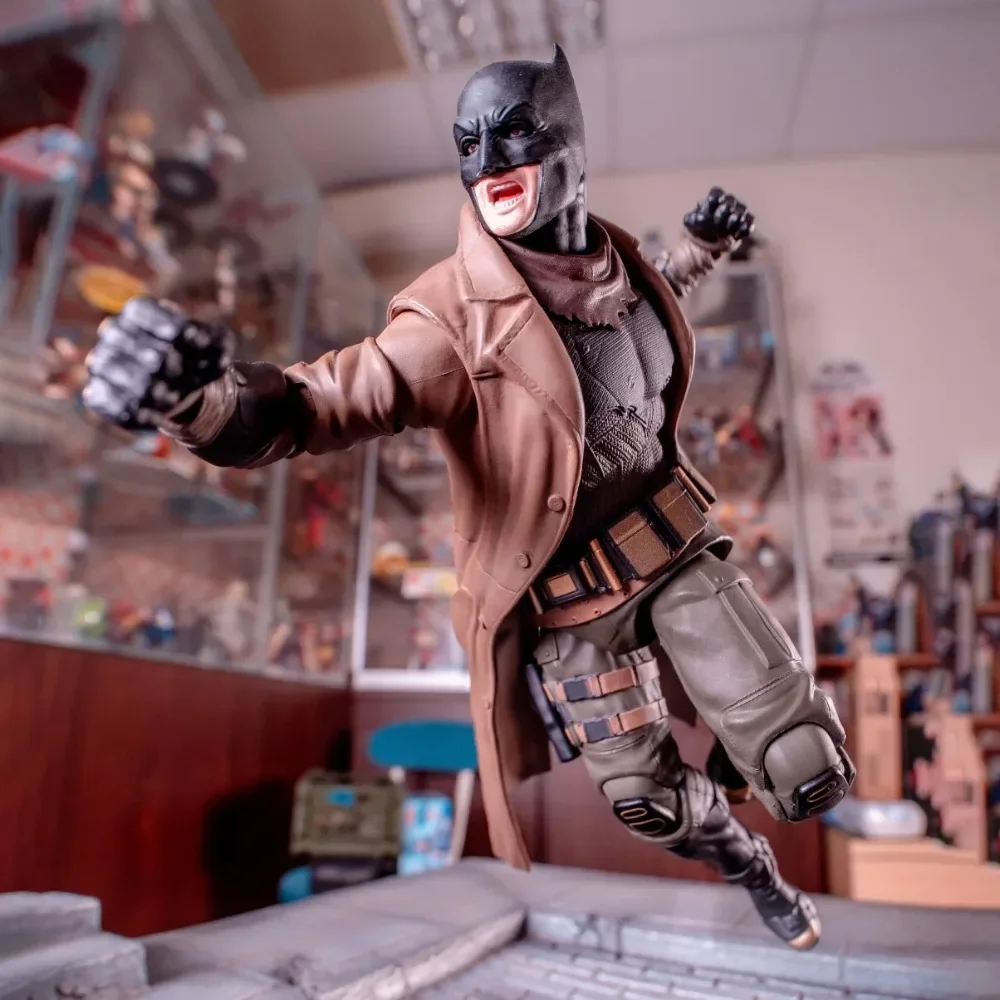 Original fondjoy batman o cavaleiro das trevas 1/9 pesadelo deserto batman bruce wayne figura de ação pvc modelo conjunta brinquedo móvel presente