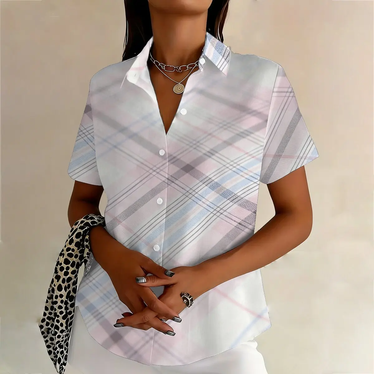 Fashion plus-size women's short-sleeve shirt,creative plaid,casual and trendy,suitable for street style,parties and workplace