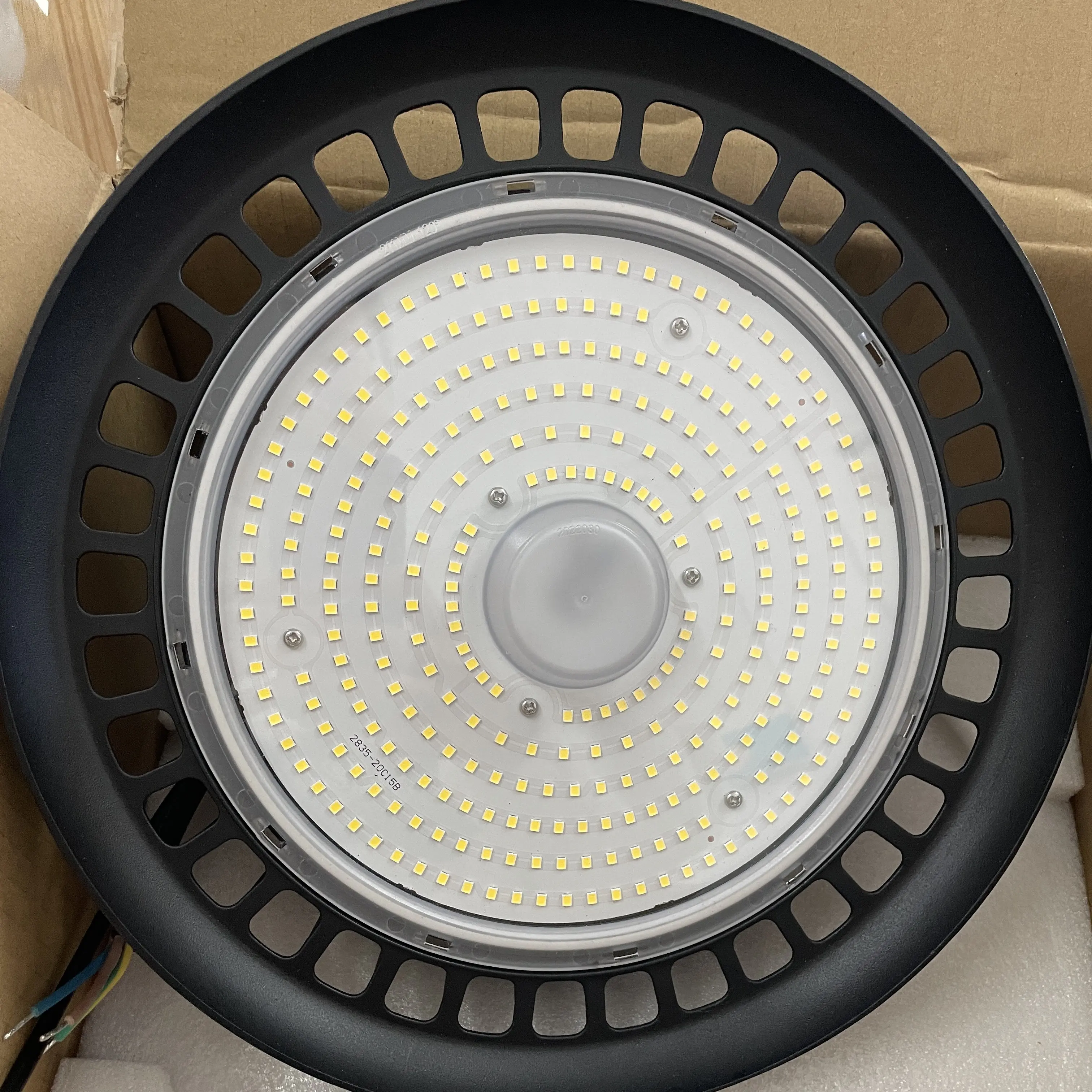 

Industrial Canopy 100W 150W UFO Led High Bay paint tray roller