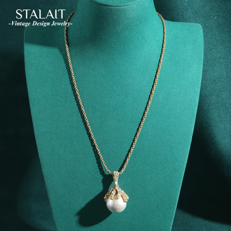 

Vintage Pearl Necklace Freshwater Woman Pendant Shell Rhinestone Ball Accessories Luxury Designer Jewelry 2025 Trending Wedding