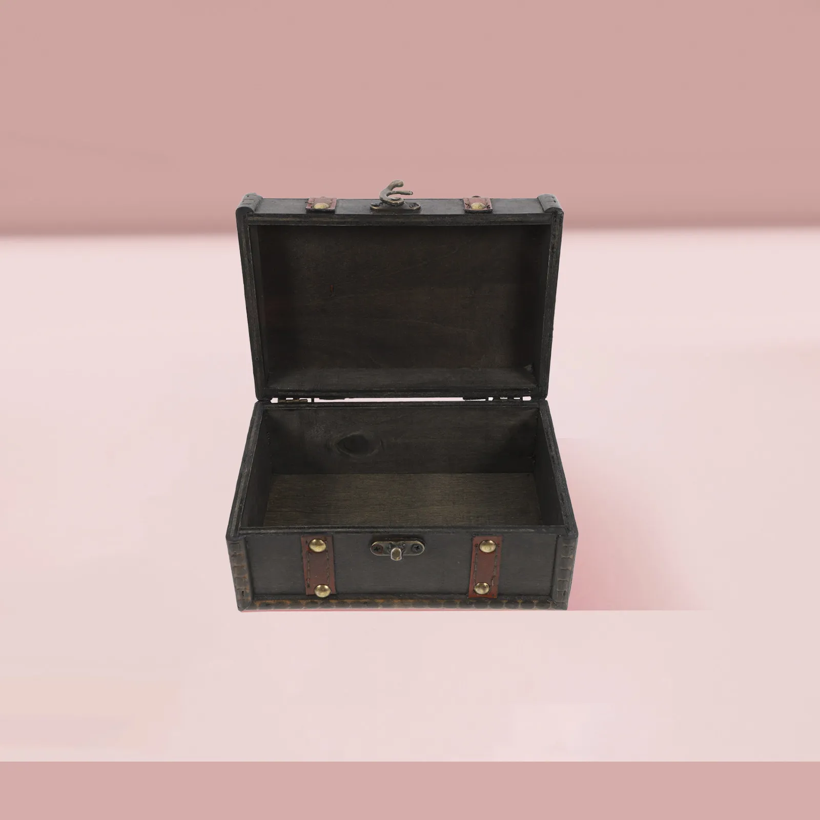 

Деревянная шкатулка в деревенском стиле, винтажный сундук с крышкой для свадебных сувениров, украшений, документов, памятных вещей из путешествий