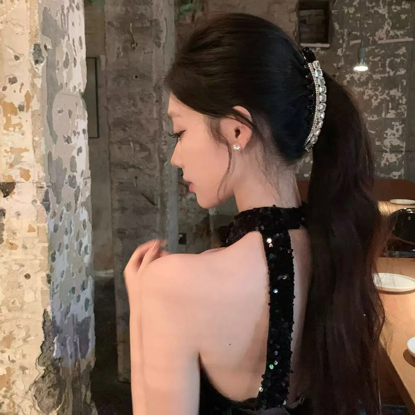 1 Piece Sparkling Crescent Rhinestone Banana Clip - Back-of-Head Hair Accessory for Women, Ideal for Bun & Ponytail Styling