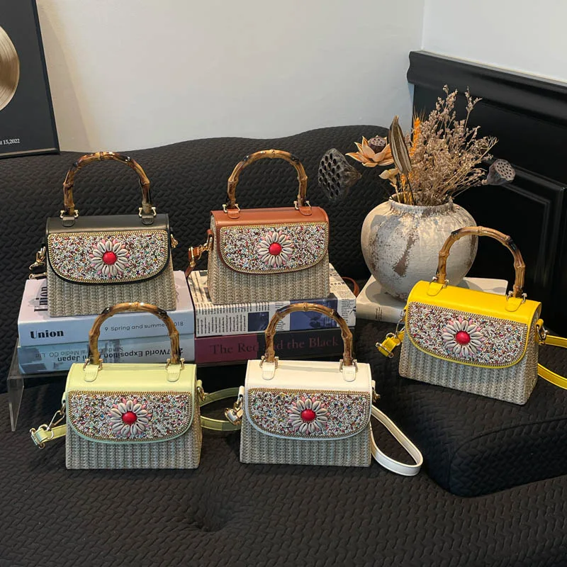 2026 Summer Women Woven Handbag Bamboo Handle Beaded Shell Flower Decor Tote Bag Fashion Beach Travel Crossbody Shoulder Purse