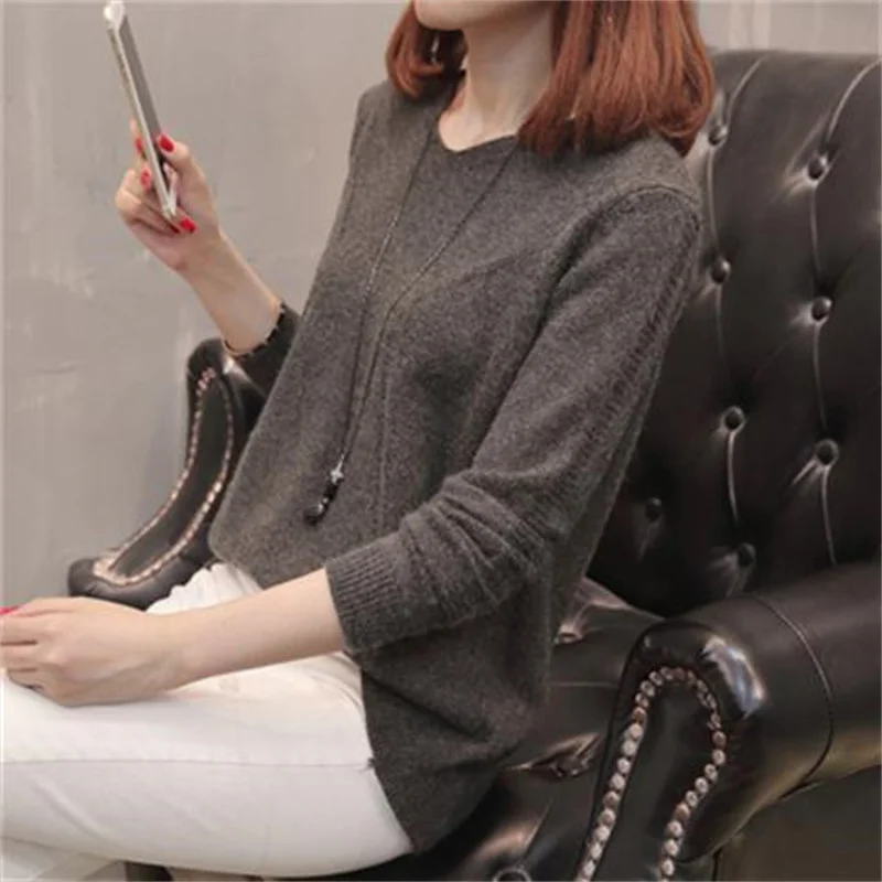 2025 New Sweater Pullover Korean Loose Style Top V-Neck Underlay Knitwear Autumn/Winter Fashion Women Pullover Solid Color Knit