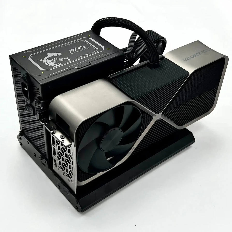 OCuLink eGPUドック PCIe 4.0 X4 64Gbps SFF-8612 to X16 RTX4090