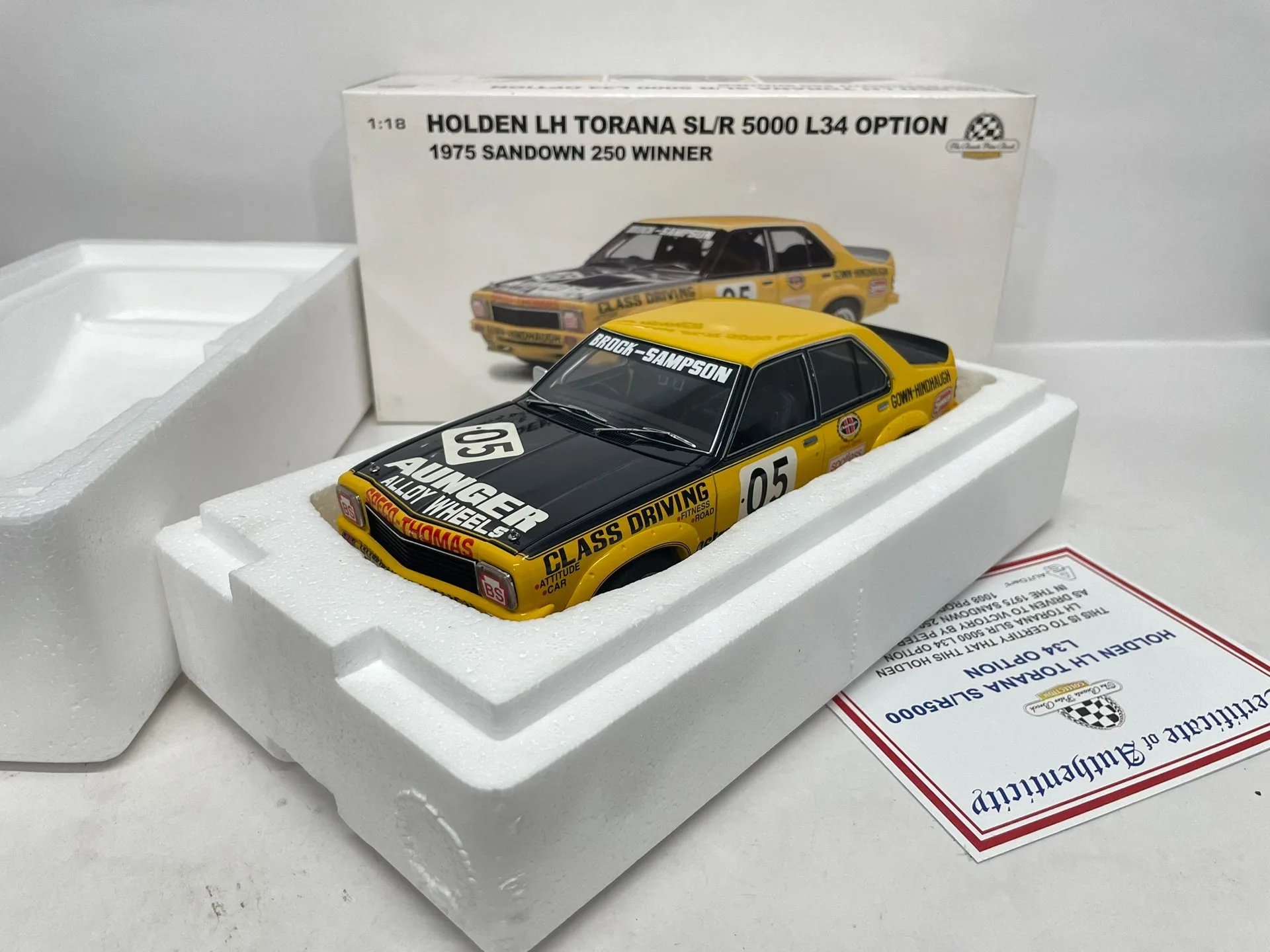 

Autoart 1:18 LH Torana SL/R 5000 Simulation Limited Edition All Open Alloy Metal Static Car Model Toy Gift
