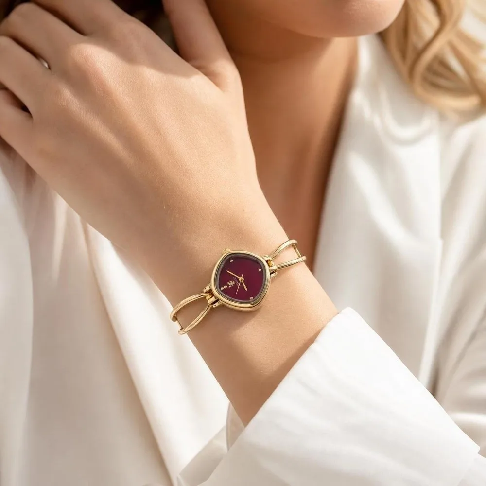 New Solid Color Dial Square Bangle Watch Ultra-thin Curved Strap Thin Metal Bracelet Bracelet Wristwatch Ladies Wristwatch