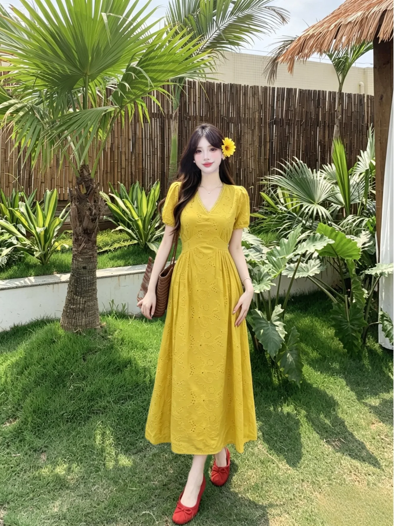 

plus Size Sweet Hollow out Short Sleeve Dress V-Neck Waist Cinched Slimming Embroidery Long Dress Korean Style Commute Butter...