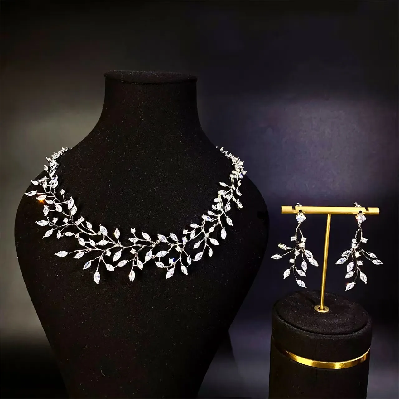 

New Light Luxury Elegant Zircon Necklace Earrings Bridal Wedding Accessories Fashion Women Jewelry Set Dress Banquet Accessories