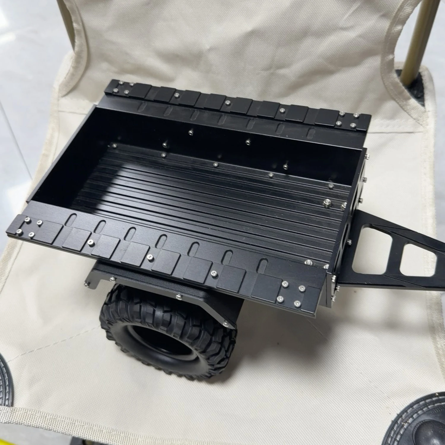 

Aluminum Alloy All-metal Small Trailer for 1/10 RC Crawler Car Traxxas TRX4 Defender Bronco AXIAL SCX10 RC4WD D90 Wraith Parts