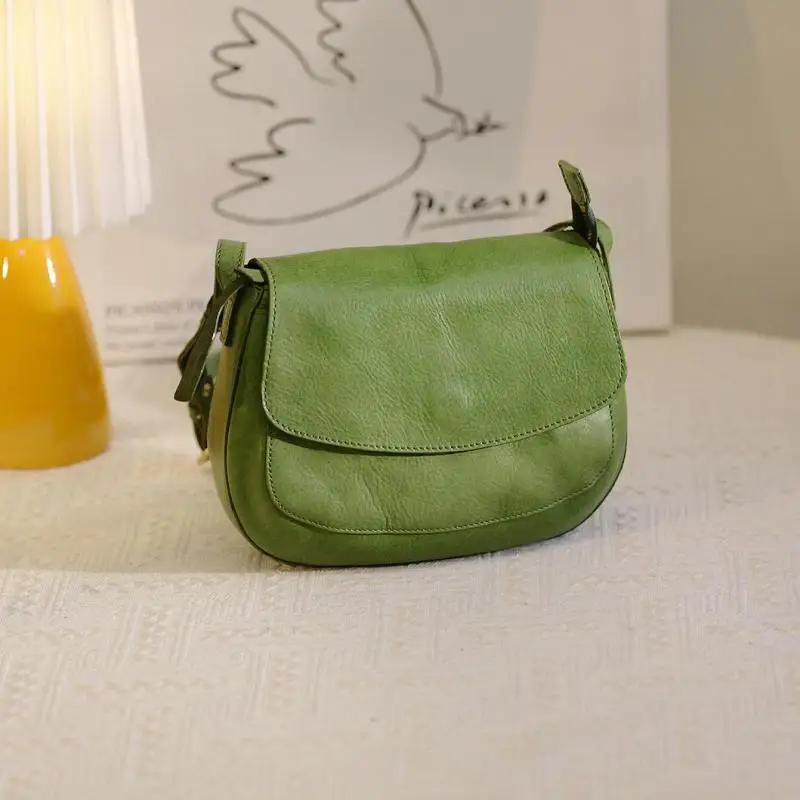 Vintage Designer Handgefertigte Grüne Umhängetasche aus Pflanzlich Gegerbtem Rindsleder für Damen, Luxuriöse Echte Leder-Schultertasche für Outdoor-Reisen – Detail 14