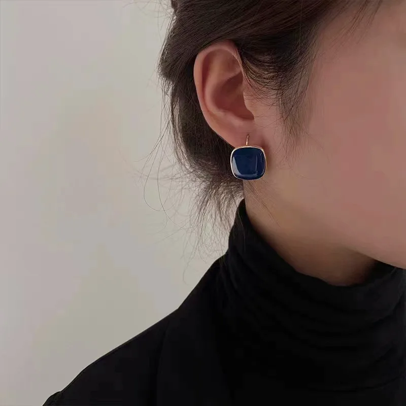 2023 New Fashion Trend Unique Design Elegant Delicate Retro Geometric Square Black Earrings High Jewelry Wedding Gifts for Women