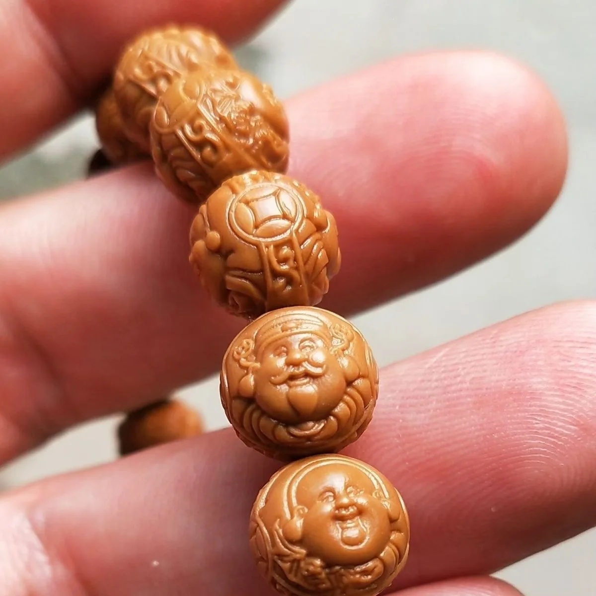 2026-new-hand-carved-monkey-head-walnut-fortune-loving-wenwan-buddhist-beads-bracelet-unisex-perfect-round-fashion-jewelry-gift