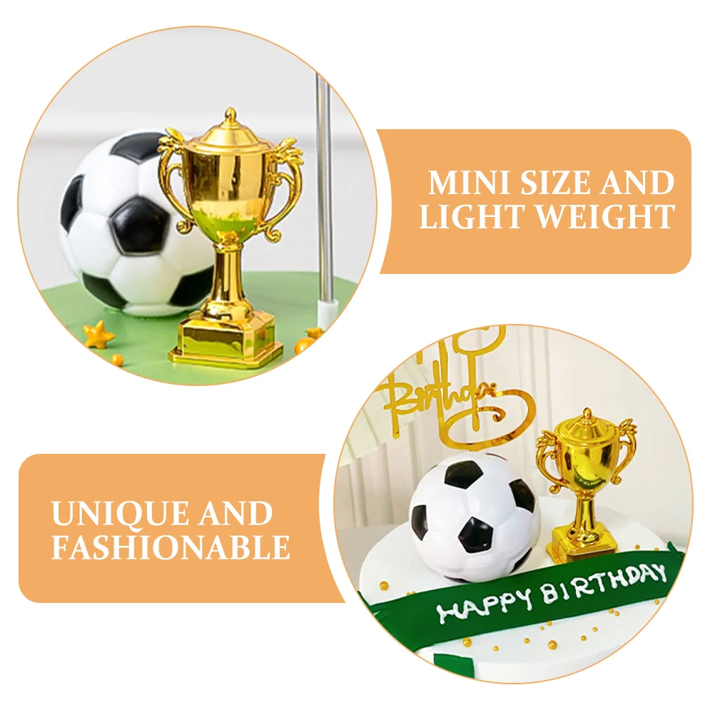 Trofeo Modello di calcio Statua Decor Mini calcio Casa delle bambole in miniatura Palline accessorie per bambini in plastica