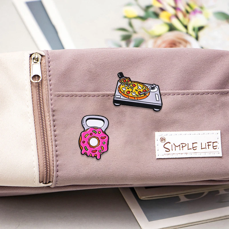 4 estilos de declaración Earth Pizza Hamburg auriculares diseño alfileres esmaltados lindo abridor de botellas de Donut broches en forma de regalo para Cocina