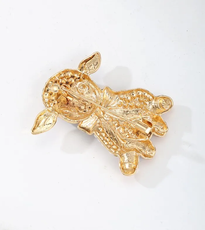 Cross border new cute lamb rhinestone sheep brooch clip, high-end moving object brooch accessory