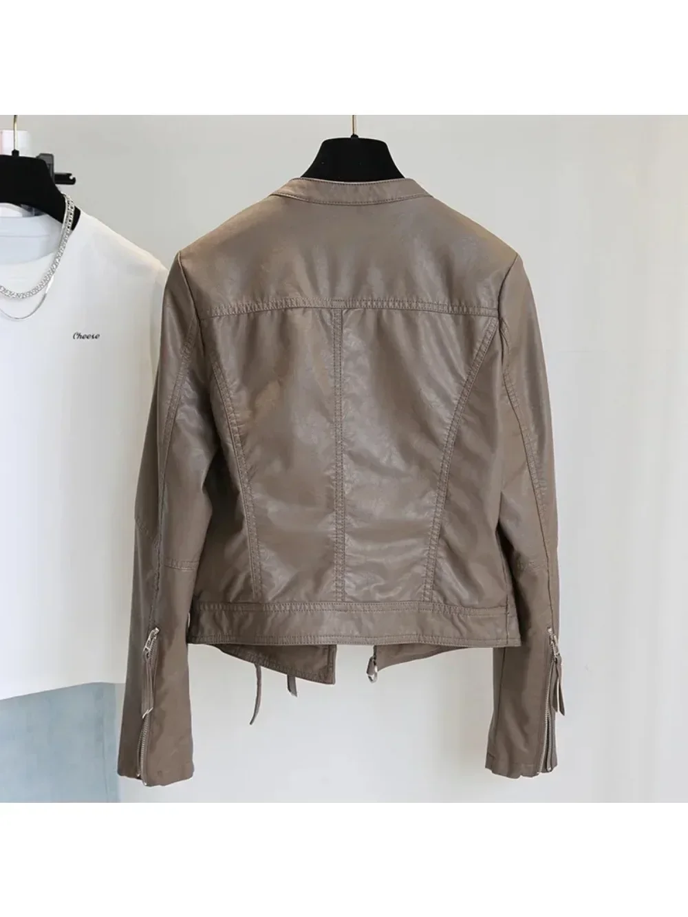 2024 Spring New Style Brown Slim Fit Versatile Motorcycle Leather Jacket Stand Collar Small Leather Jacket Women Short Jacket