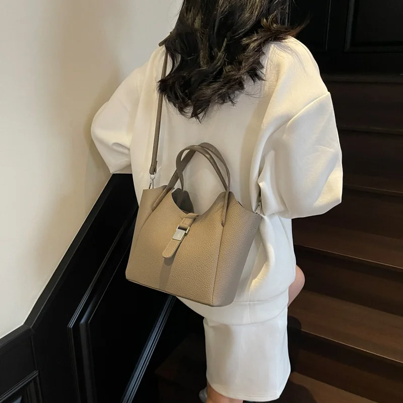 

Luxury Designer Bags for Women 2025 Handbags Famous Brand High Quality Tote Purse Elegant Daily Shoulder Bag Style