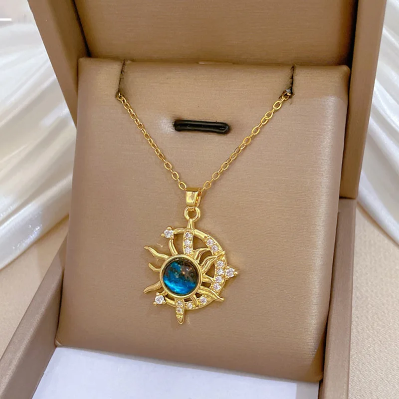 Trebdy Star Moon Necklace for Women Girls Gold Color Planet Moon Astronaut Pendant Necklaces Birthday Party Jewelry Gifts e1226