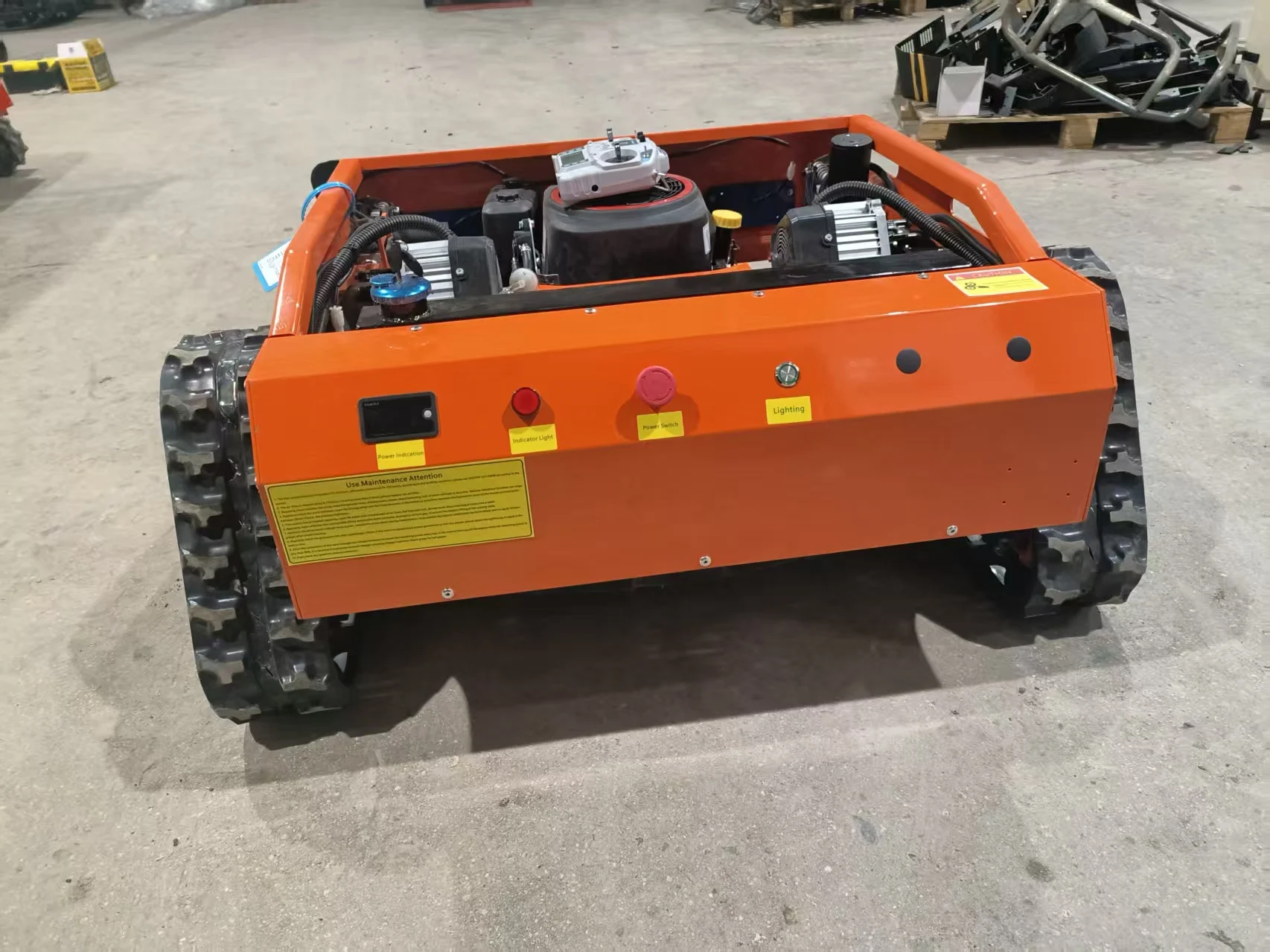 Made in China 55cm cutting width remote control scroll lawn mower garden track petrol lawn mower CE ISO certification