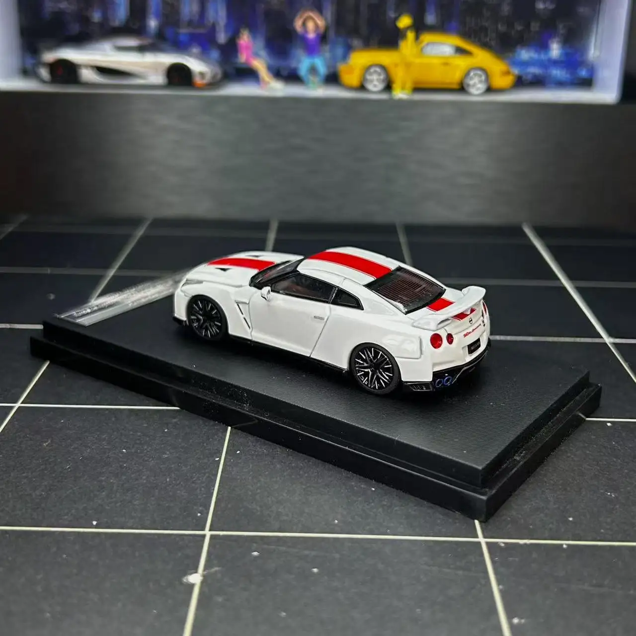 دييكاست 1:64 مقياس نيسان GT-R R35 50th الذكرى طبعة سبيكة سيارة نموذج تحصيل لعبة هدية تذكارية عرض حلية #4