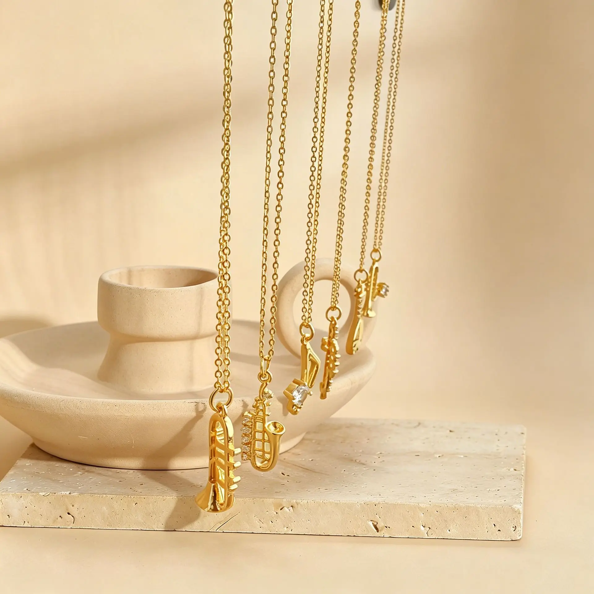 Musical Instrument Series Zircon Hollow Design Small Pendant Necklace Clavicle Chain Female, Light Luxury Temperament Clavicle C