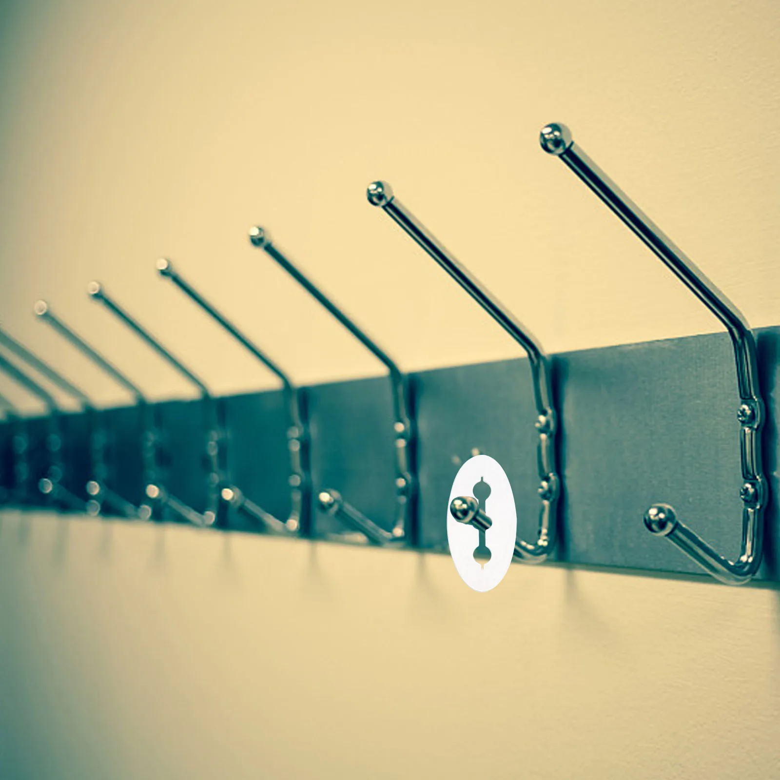 

100pcs Anti-Slip Hook Baffle Pegboard Locks Pp Material Secure Fastener For Pegboard Hooks Retainers Discs Stopper