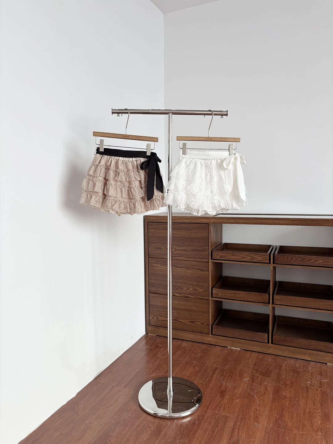 

Новая модная женская плиссированная короткая юбка А-силуэта с высокой талией в балетном стиле, летняя, для похудения, с эффектом омоложения