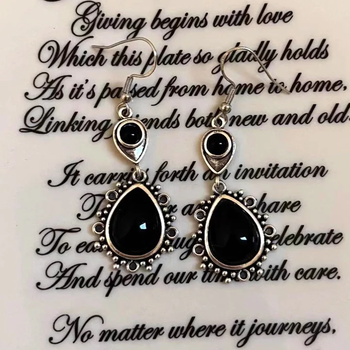 Bohemian Ethnic Indian Earrings Jewelry 2023 Women Alloy Hollow Carved Gypsy Black Gem Boho Vintage Long Earrings Jhumka