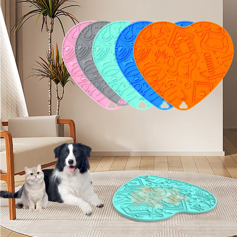 Heart Shaped Pet Placemat Silicone Dog Licking Pad Dog Slow Feeding Mat With Suction Cups Slow Feeder Cat Plate Mat For Anxiety