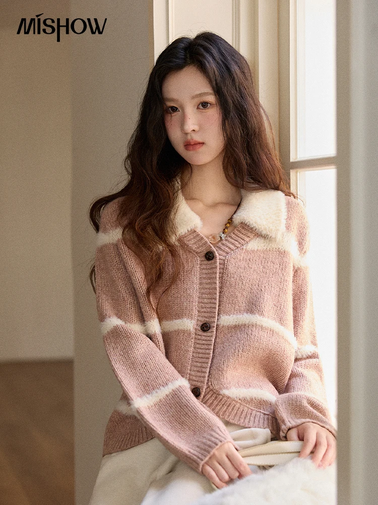 

MISHOW Woman Knitted Cardigan 2025 Winter Sweet Style Faux Mink Turn-down Collar Striped Stitching Sweater Commute MXE89Z2668
