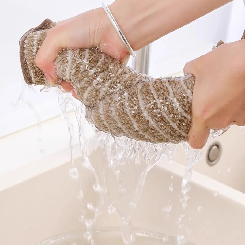 Picture 5: Specialized degreasing kitchen cloth: stain-resistant, easy to clean, absorbs water without shedding