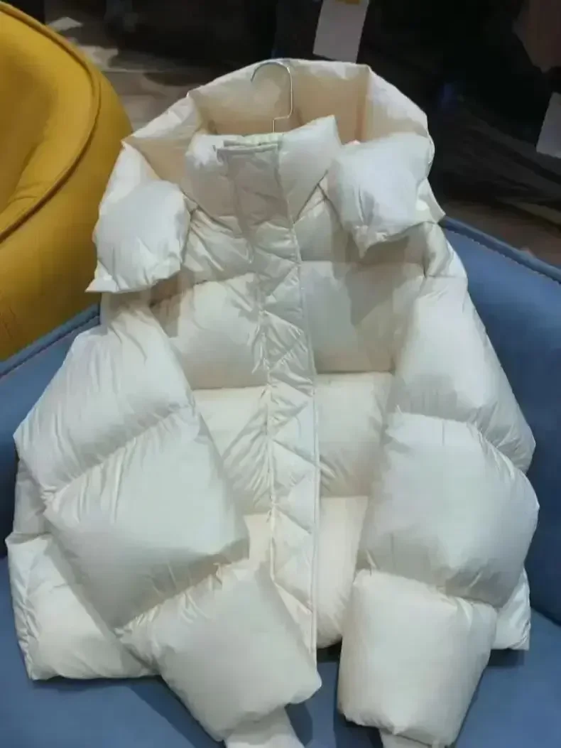 

2025 New Down Cotton Jacket Women's Winter Short, Thickened Fashion Cotton Jacket Korean Edition Loose Design Cotton Coat