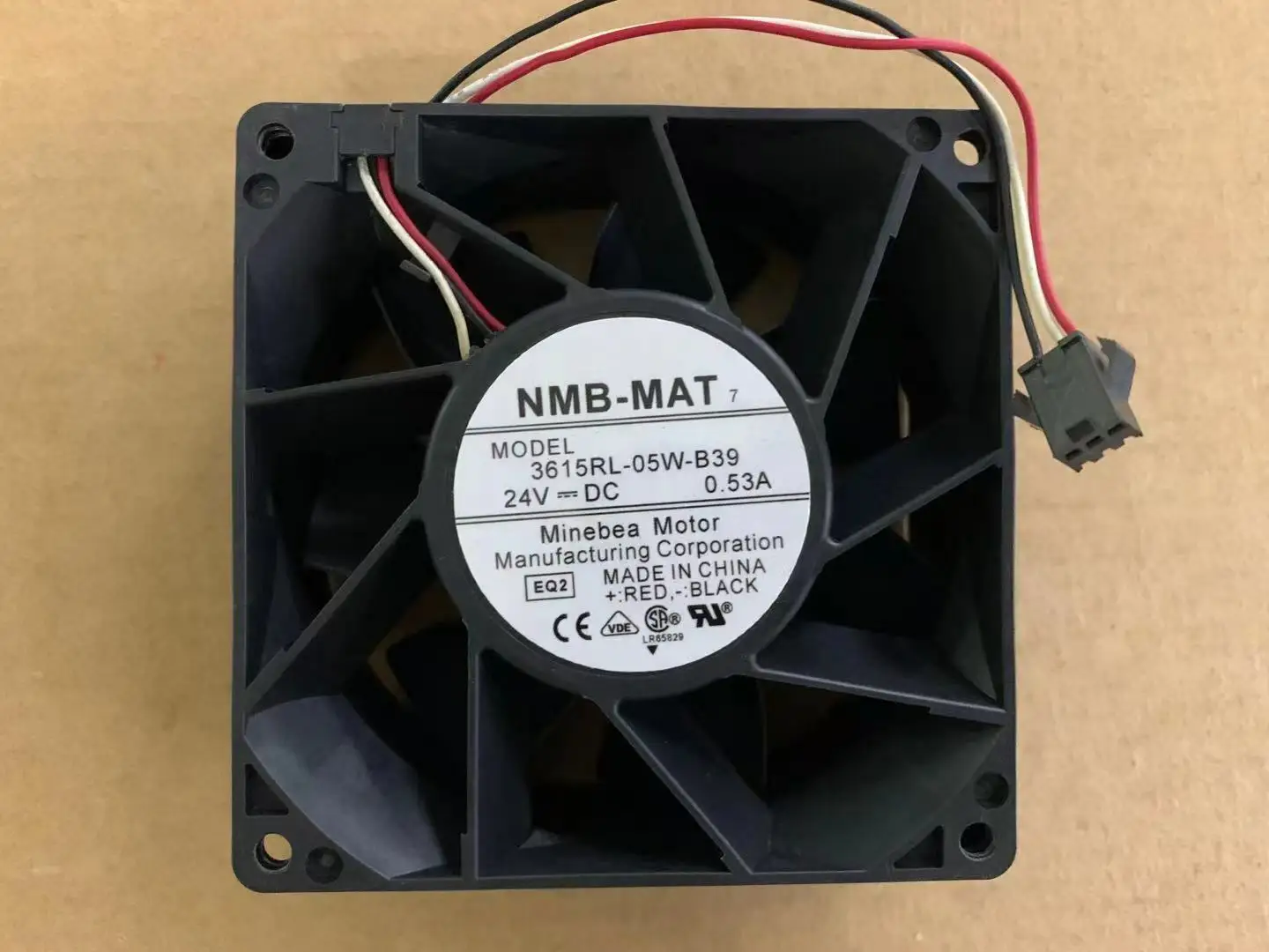 

Оригинальный инверторный вентилятор для NMB-MAT 3615RL-05W-B39 24 В 0,53 А 9 см 9038 с большим объемом воздуха