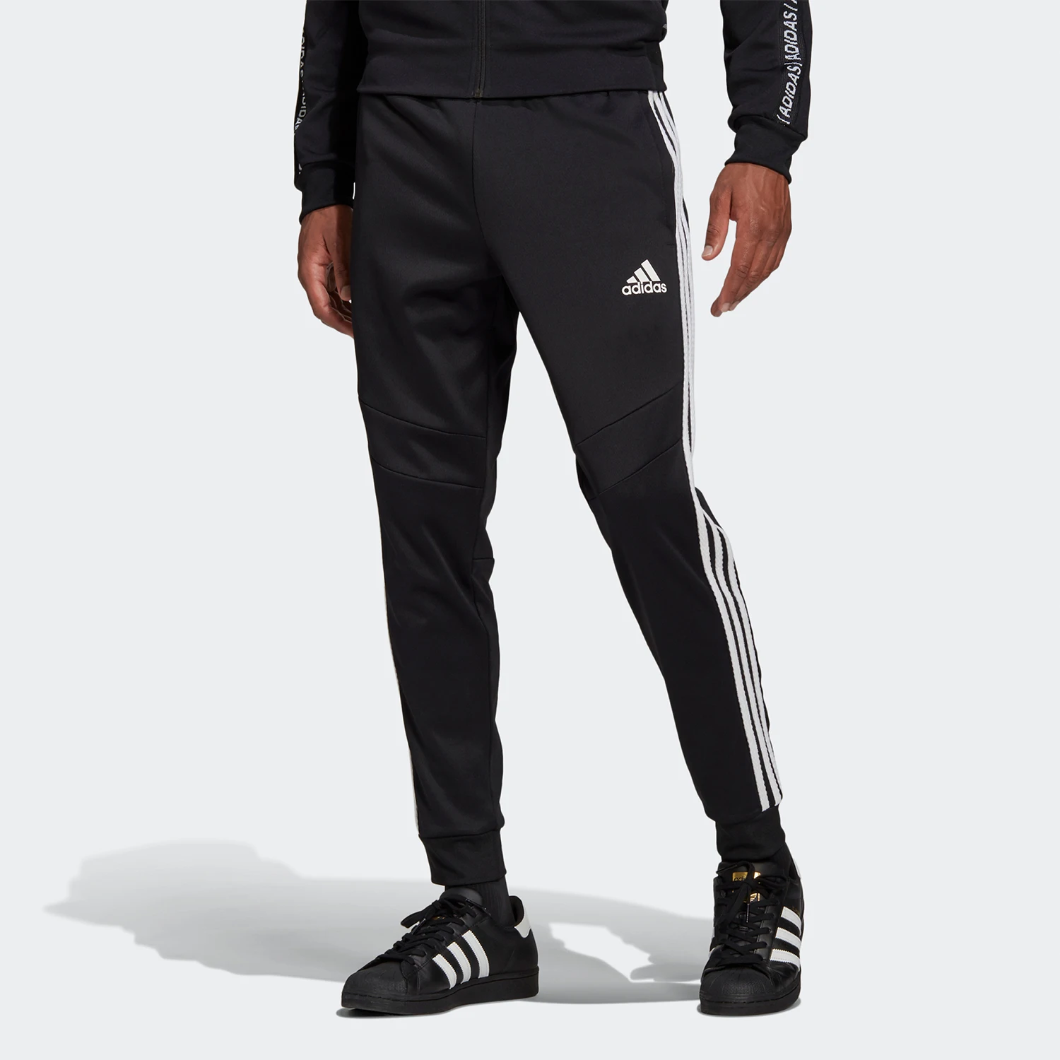 

Adidas Originals Men's Loose Fit Soccer Training Slim Fit Pants GH6623