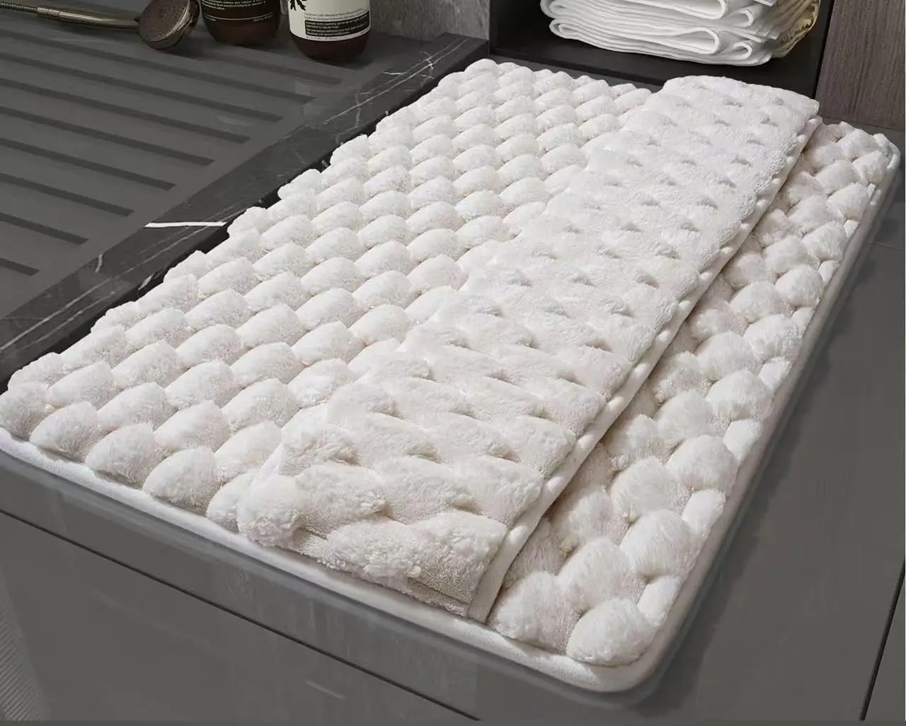 

Bathroom Rugs Mat Soft and Absorbent Microfiber Bath Rugs Non-Slip Backing Plush Bath Carpet Machine Wash Bathroom Floor