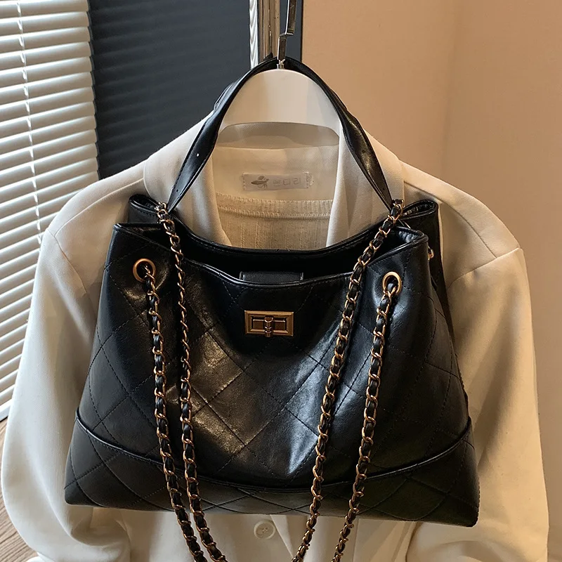 

High-value 2025 Summer Fashion Splicing Bucket Bag Diamond Chain Large-capacity Women's Handbag