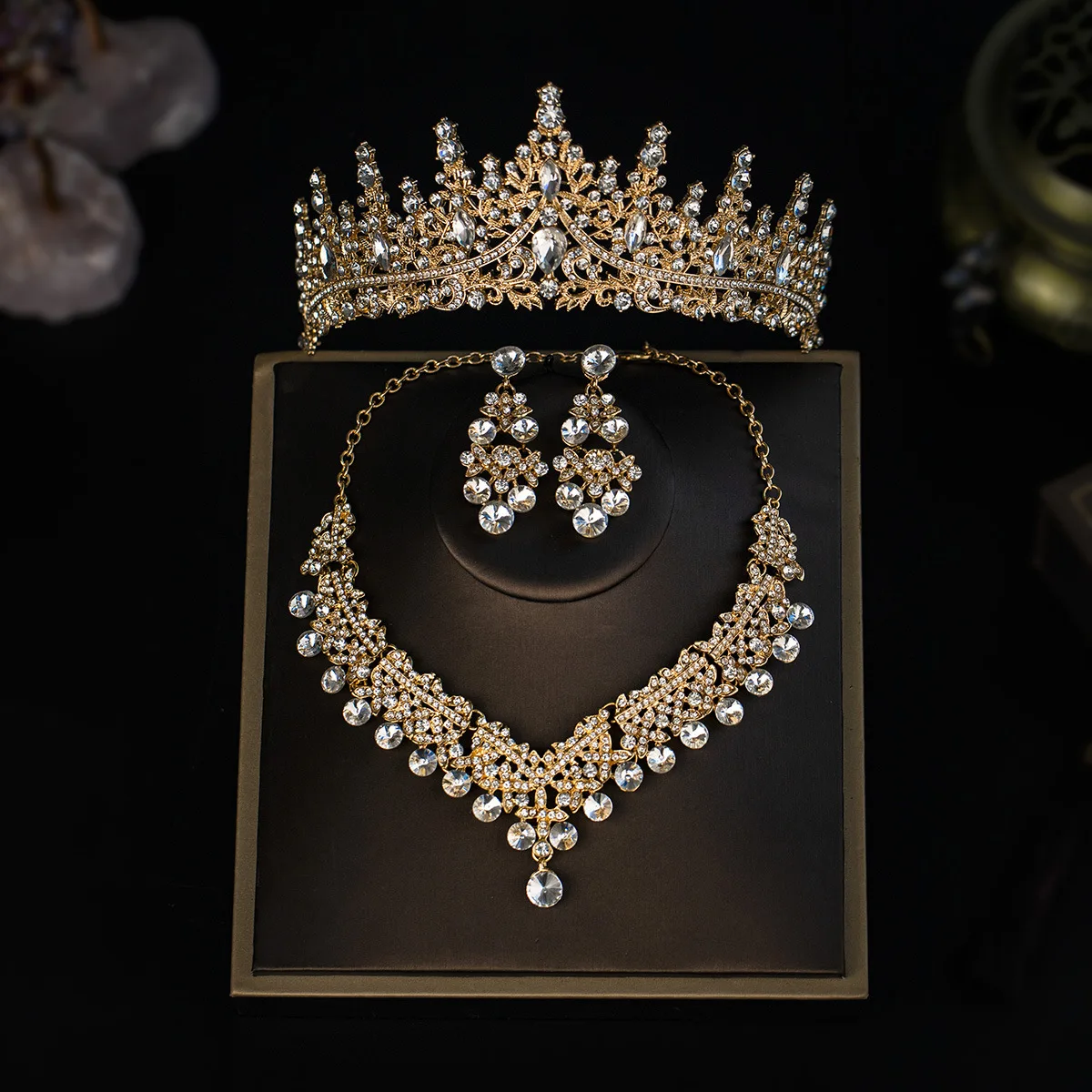 New Bridal Crown Three Piece Set Wedding Crown Headpiece Necklace Earrings Korean Super Fairy Wedding Dress Accessories