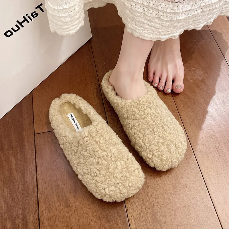 Shoes Woman 2024 Slippers Casual Cover Toe Fur Flip Flops Pantofle Luxury Plush New Flat Soft Fashion Leisure Cover Toe Slippers