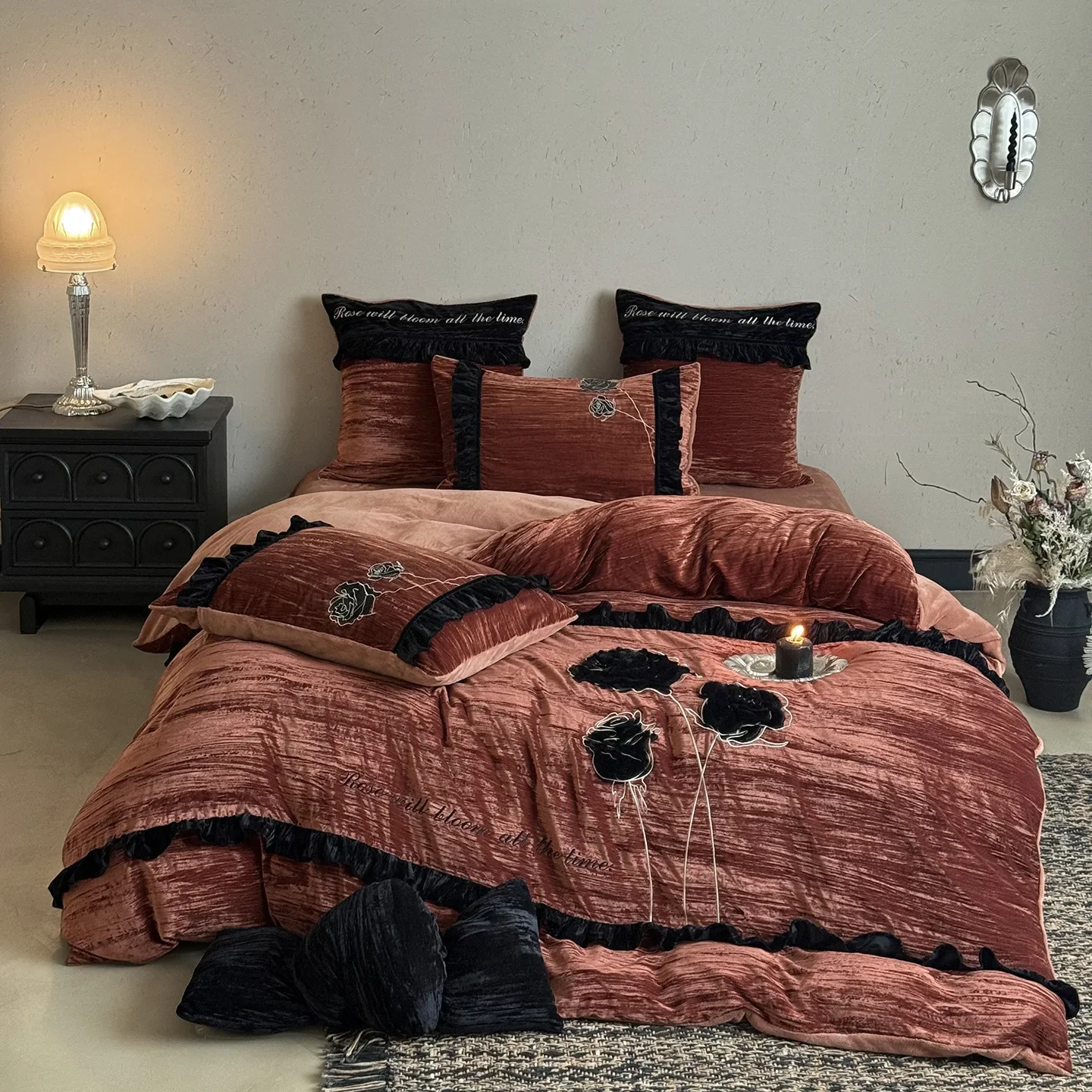 Heavyweight Flannel Bedding Set 4-Piece, Fleece Winter Warm Comforter Cover, Classical Floral Wrinkle Applique Embroidery