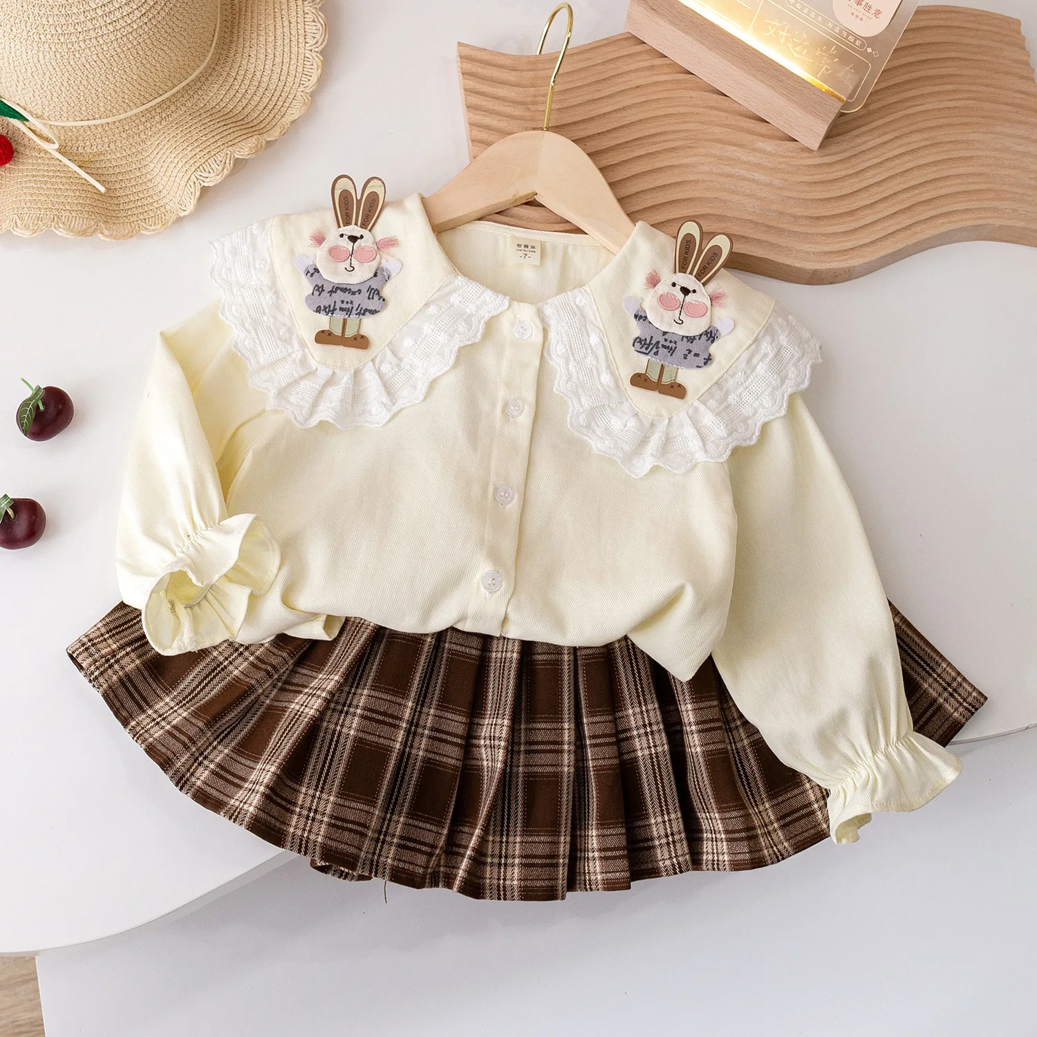 

Children's Clothing Sets Rabbit Embroidery Lace Turndown Collar Shirt + Plaid Pleated Skirt 2pcs Baby Girl Outfit Set Clothes