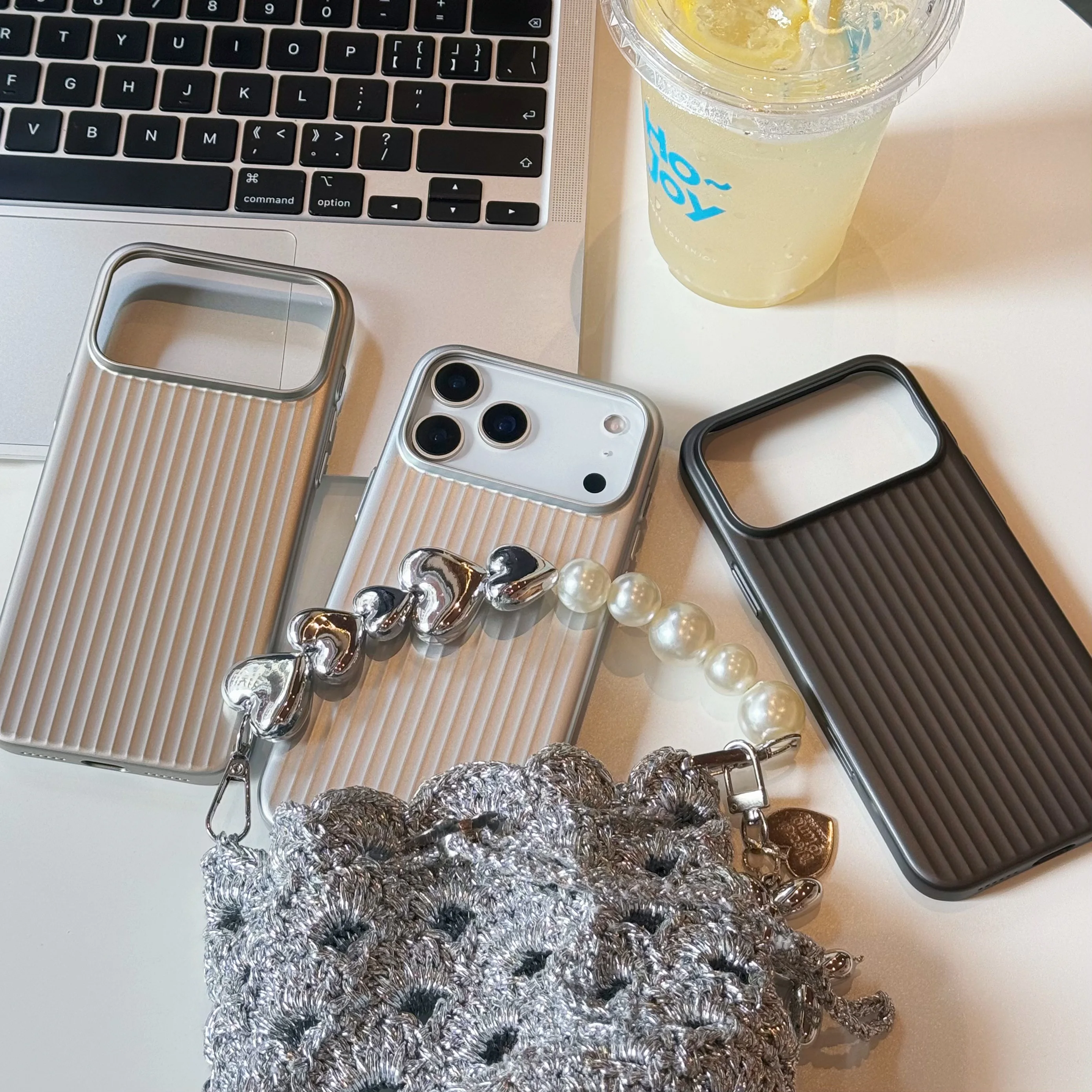 الكلاسيكية شريط حقيبة المغناطيسي قضية الهاتف آيفون 14 15 16 17 برو ماكس الفاخرة حقيبة شحن لاسلكي غطاء للحماية