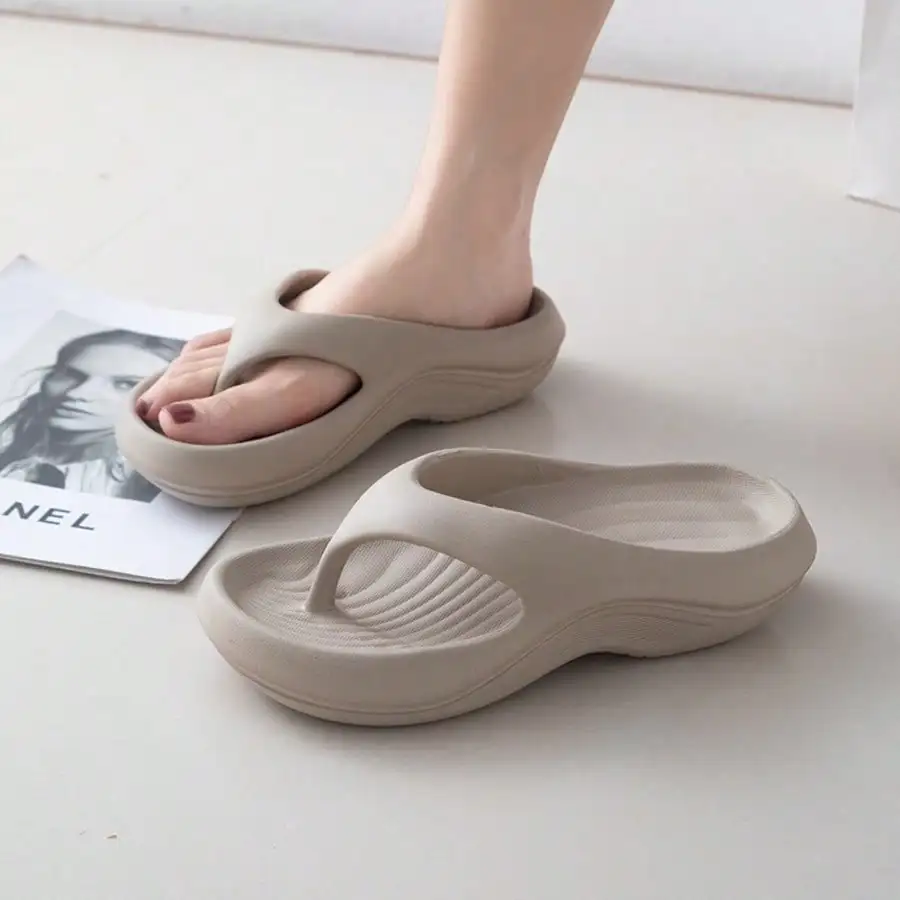Women's Fashionable and Casual Solid-Color Flip-Flops, Soft and Comfortable, Suitable for All Seasons. Perfect for Daily Life - view 5